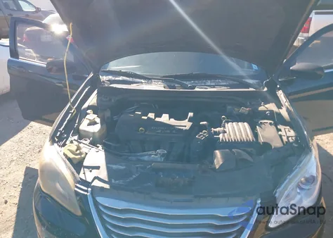 2013 Chrysler 200 Lx from USA, damaged, VIN 1C3CCBAB0DN763696